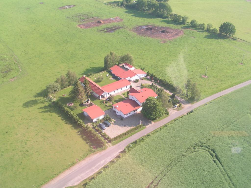 Landhotel Pathes Hof Volkenshagen Exteriör bild
