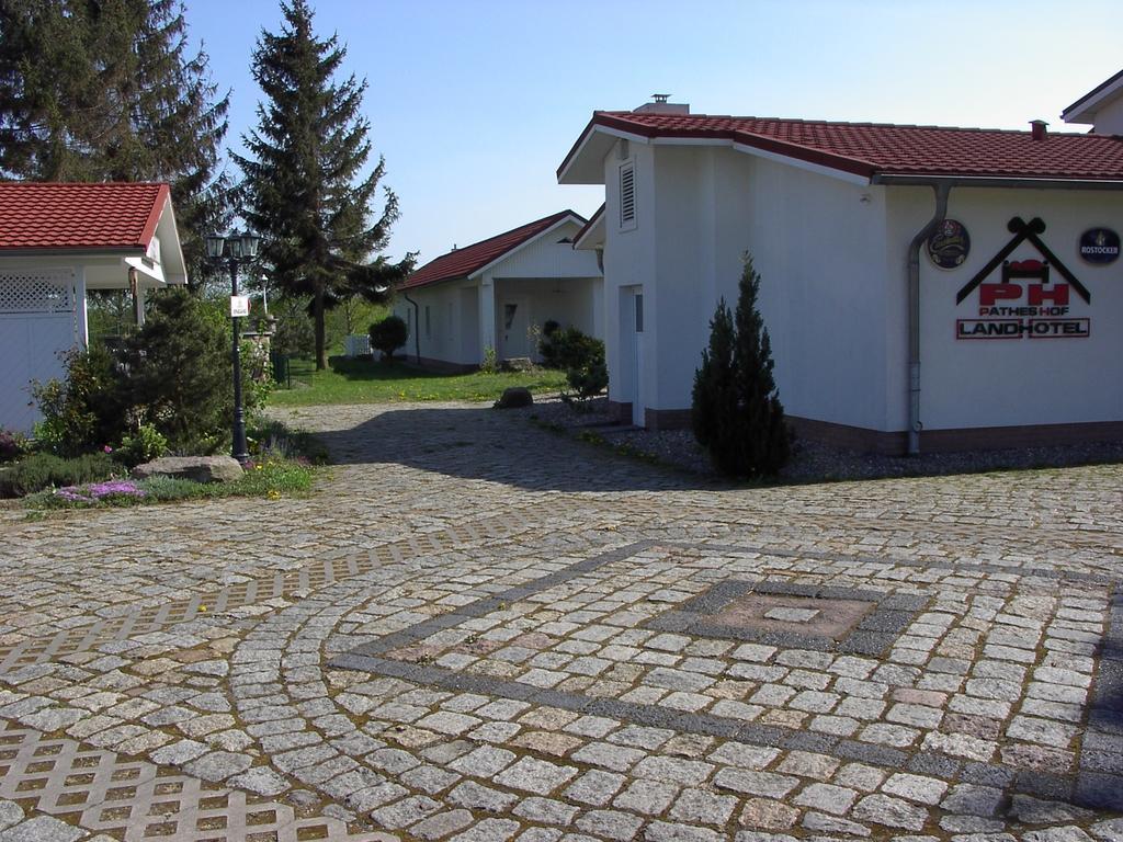 Landhotel Pathes Hof Volkenshagen Exteriör bild