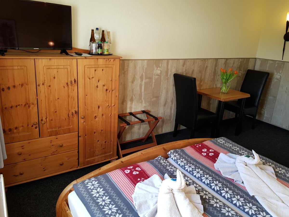 Landhotel Pathes Hof Volkenshagen Exteriör bild