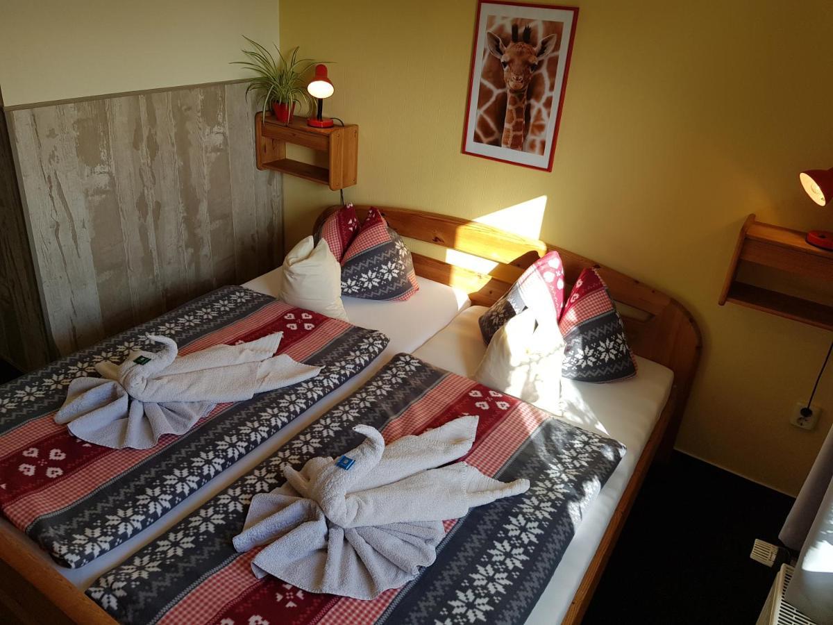 Landhotel Pathes Hof Volkenshagen Exteriör bild