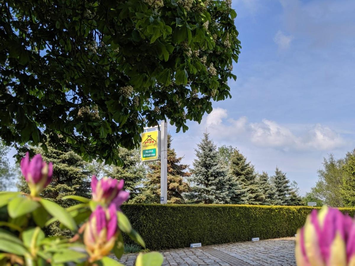 Landhotel Pathes Hof Volkenshagen Exteriör bild