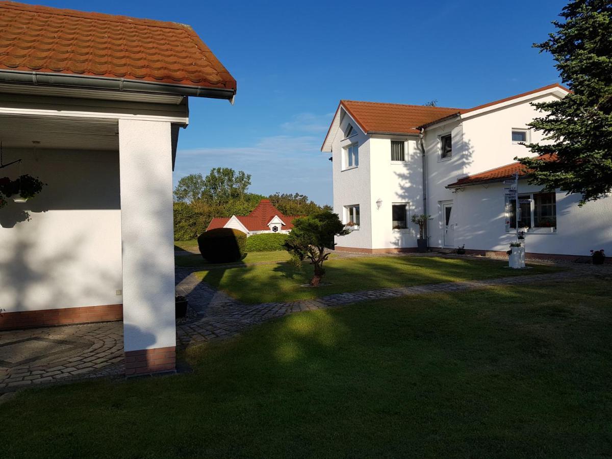 Landhotel Pathes Hof Volkenshagen Exteriör bild