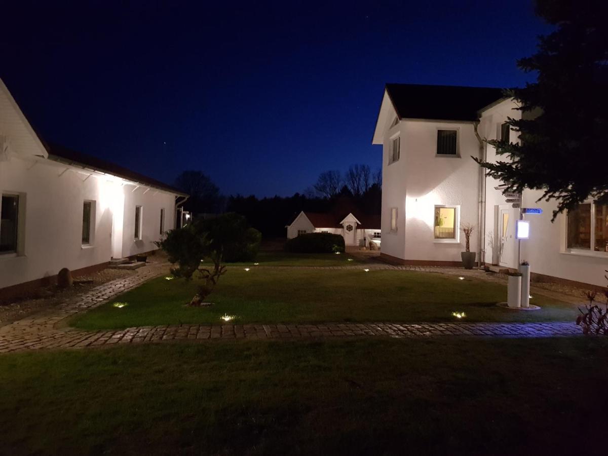 Landhotel Pathes Hof Volkenshagen Exteriör bild